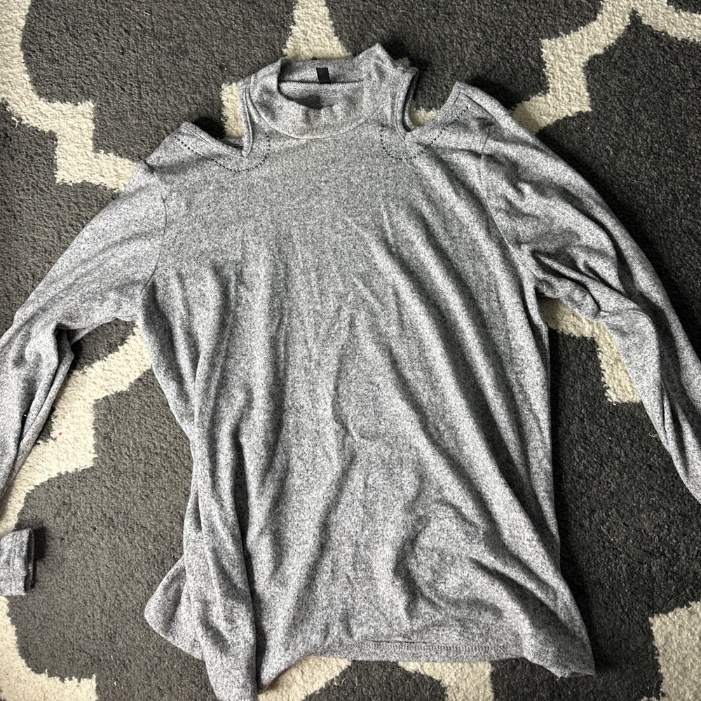 Off the shoulder long sleeve